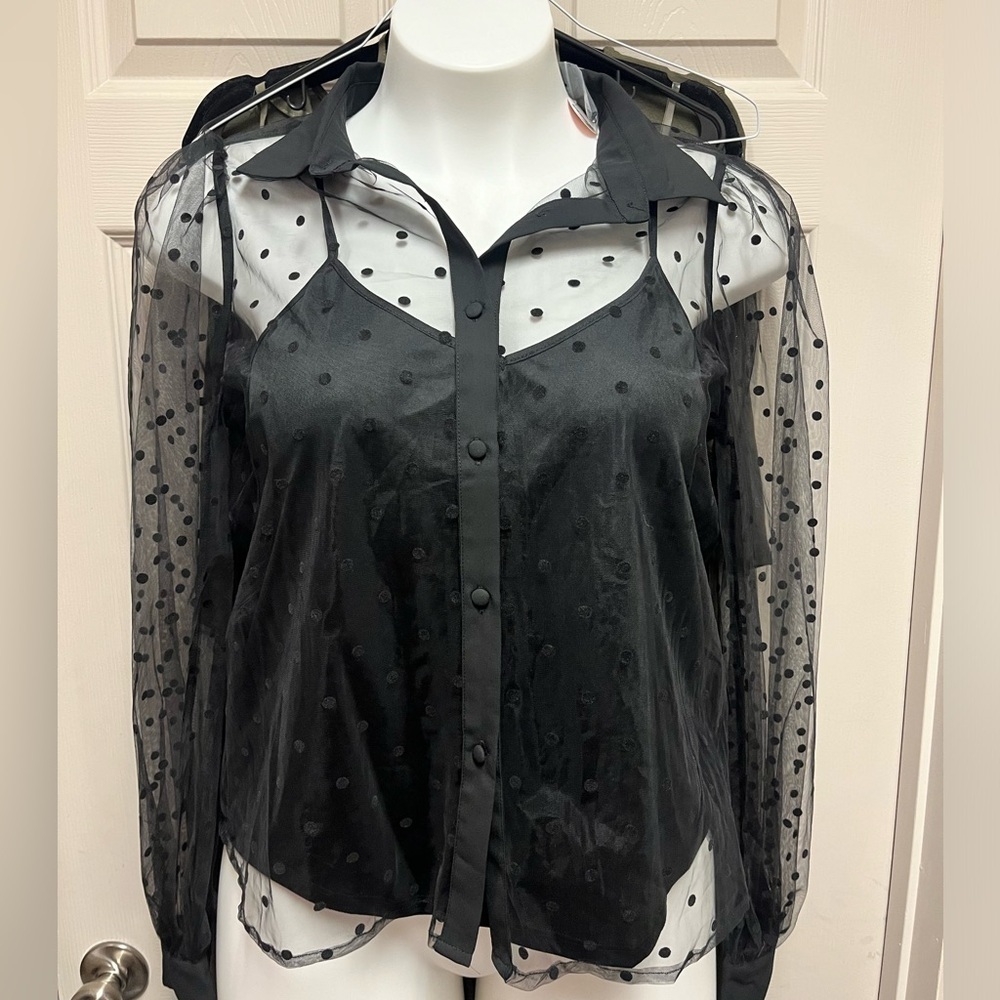 Flying Tomato Dotted Organza blouse with camisole.  NWT 🎉🎉